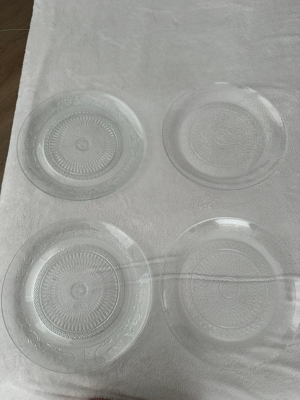4 glazen grote borden, Ophalen of Verzenden, Bord(en), Overige stijlen, Glas