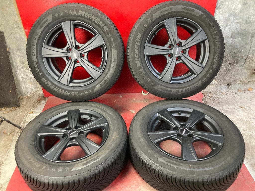 Winterbanden Subaru Forester 215/65R16 Michelin, Auto-onderdelen, 16 inch, ., Banden en Velgen, .