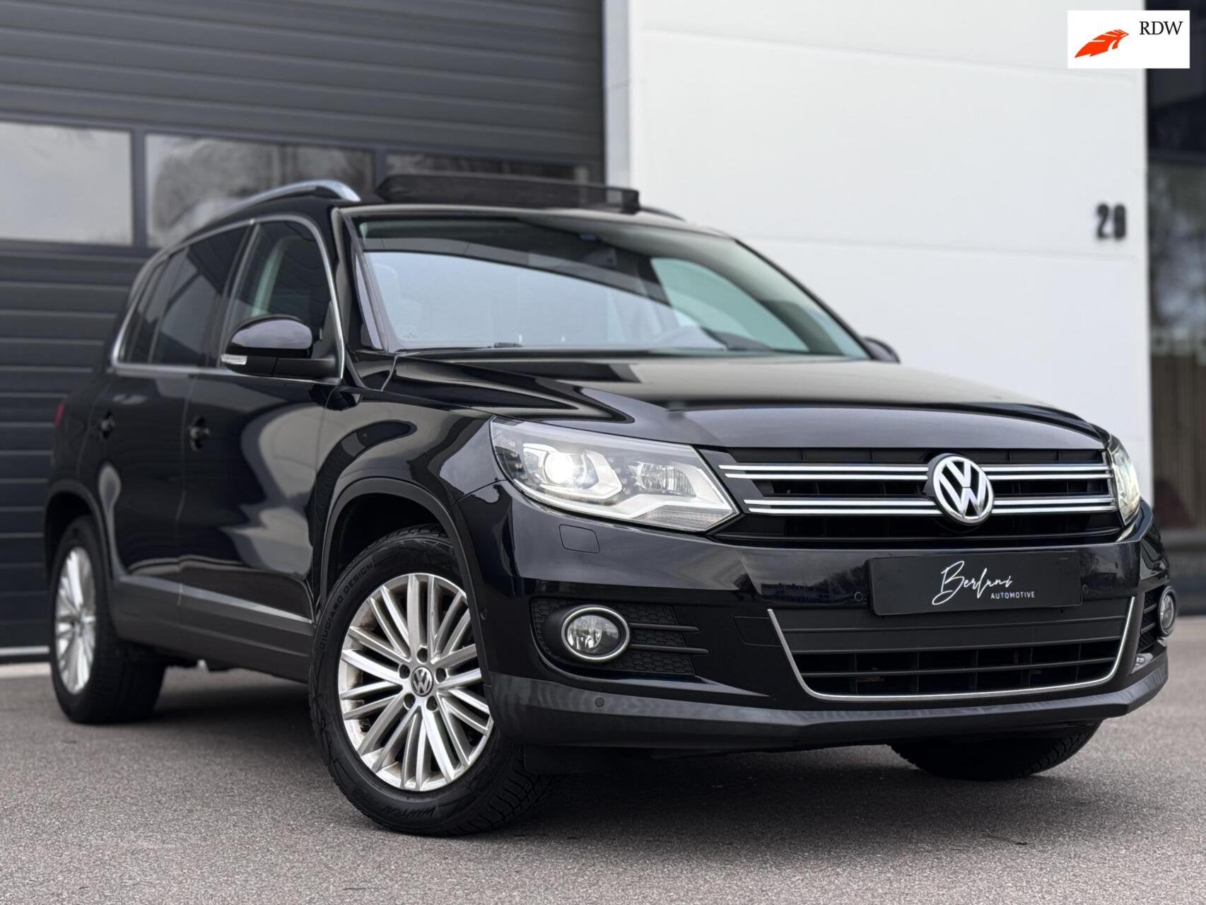 Volkswagen Tiguan 1.4 TSI Cup Edition Panodak | Automaat, Auto's, Volkswagen, Euro 5, Stof, Zwart, 4 cilinders