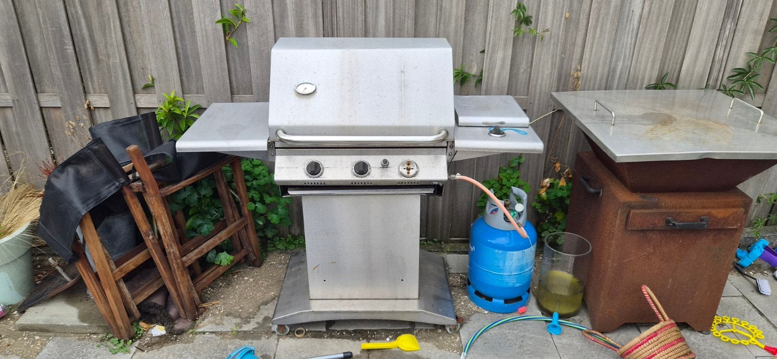 Gebruikte RVS Gasbarbecue met zijbranders, Ophalen, Gebruikt, Onbekend