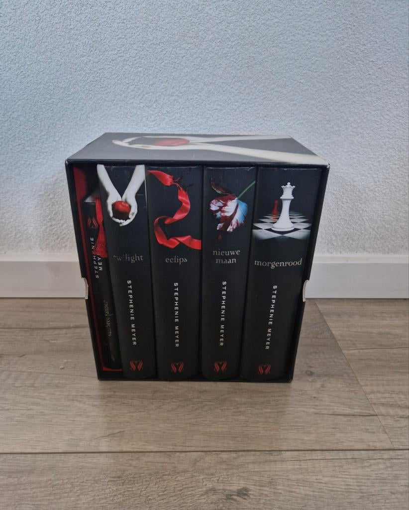 Hardcover boeken twilight stephenie meyer fantasy boek box, Ophalen of Verzenden, Zo goed als nieuw