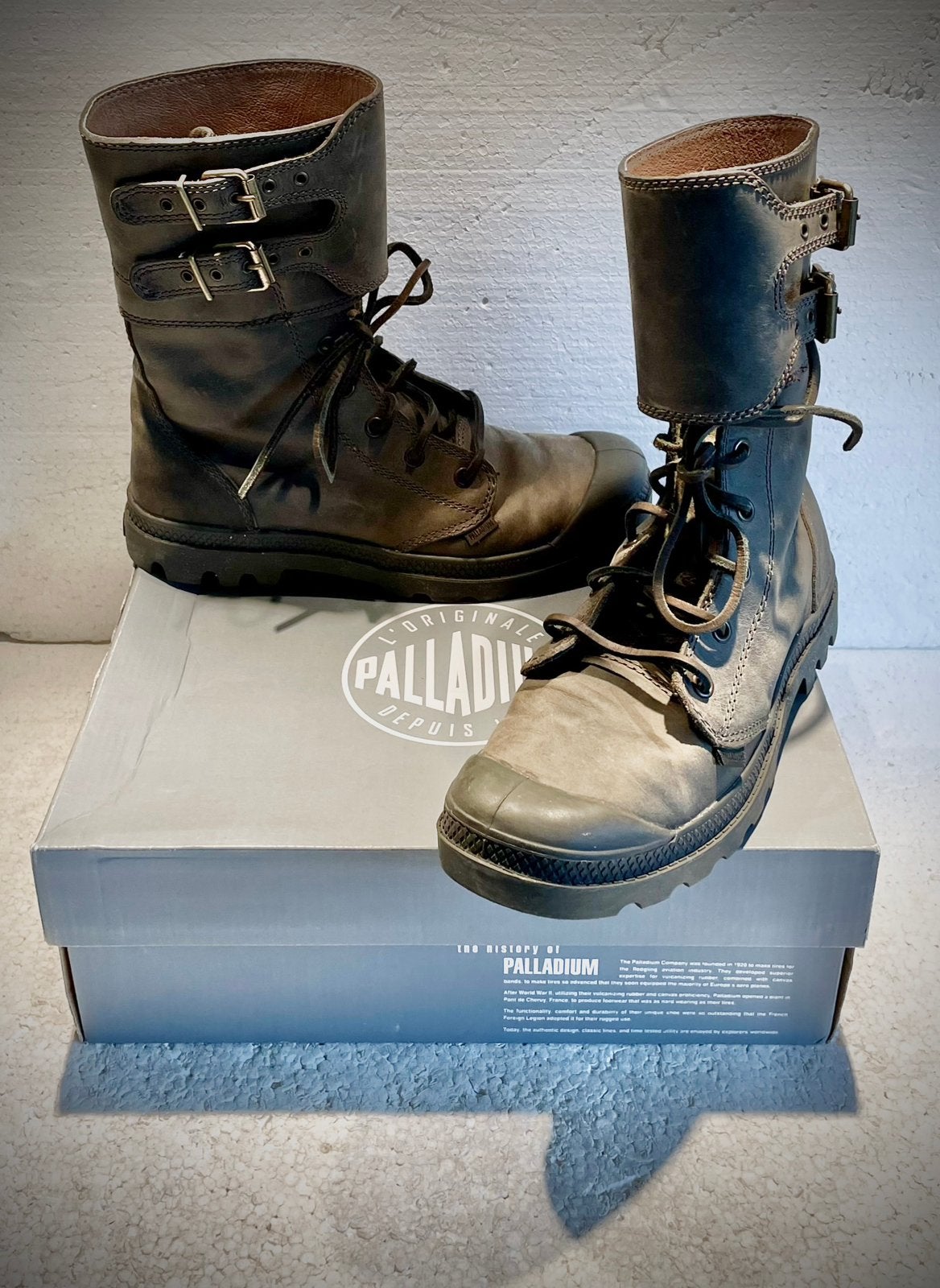 Palladium schoenen / boots + riempjes leer ! grijs 39, Ophalen of Verzenden, Grijs, Lage of Enkellaarzen