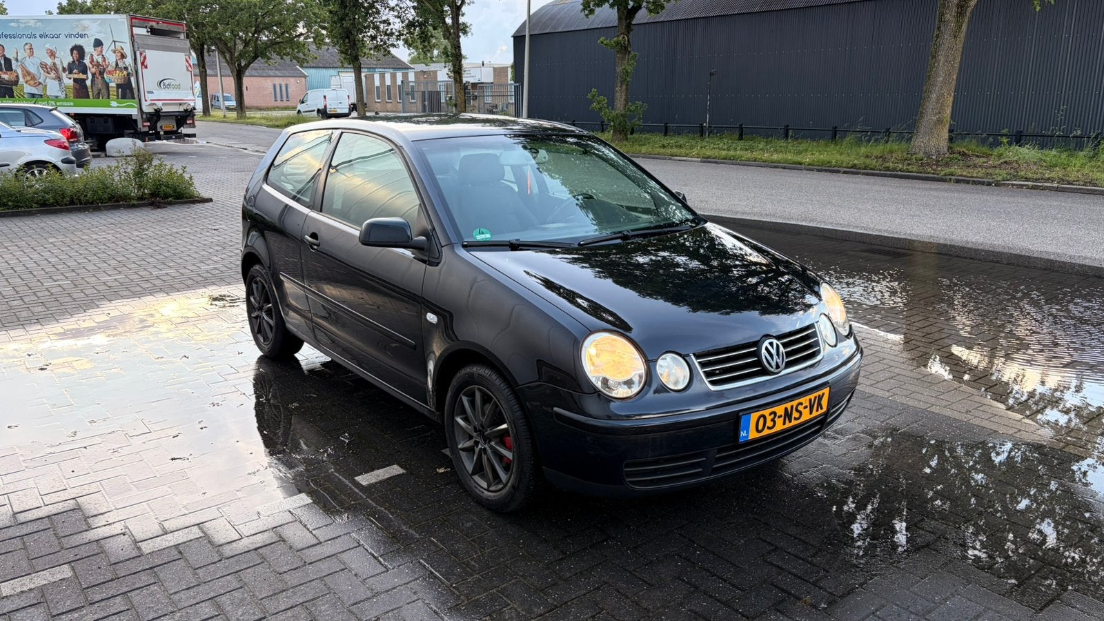 Volkswagen Polo 1.4 Highline | 75PK | 2004 | Zwart | Carplay, Voorwielaandrijving, 4 cilinders, Zwart, Origineel Nederlands