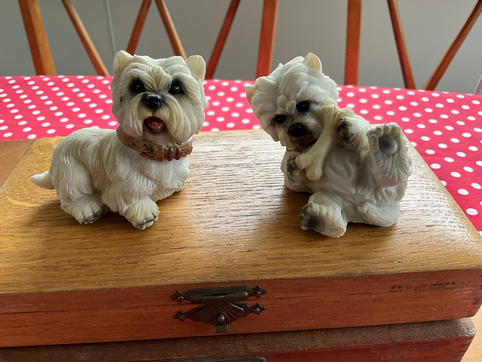 Twee schattige West Highland White Terrier beeldjes, Ophalen of Verzenden, Zo goed als nieuw, Dier