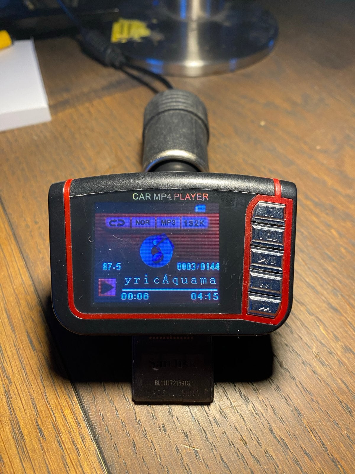 FM Transmitter MP4 met USB- en SD-slot voor in de auto, Ophalen of Verzenden, Gebruikt