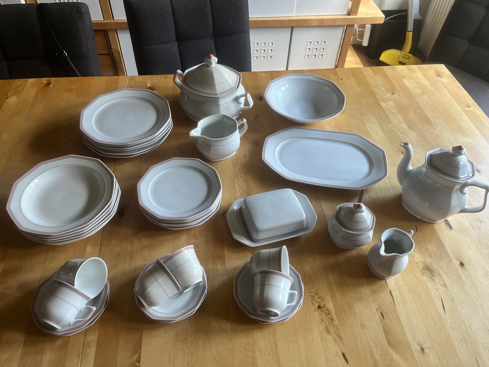 Compleet Winterling Marktleuthen Servies - 6 Personen x 2, Ophalen, Zo goed als nieuw, Overige stijlen, Compleet servies