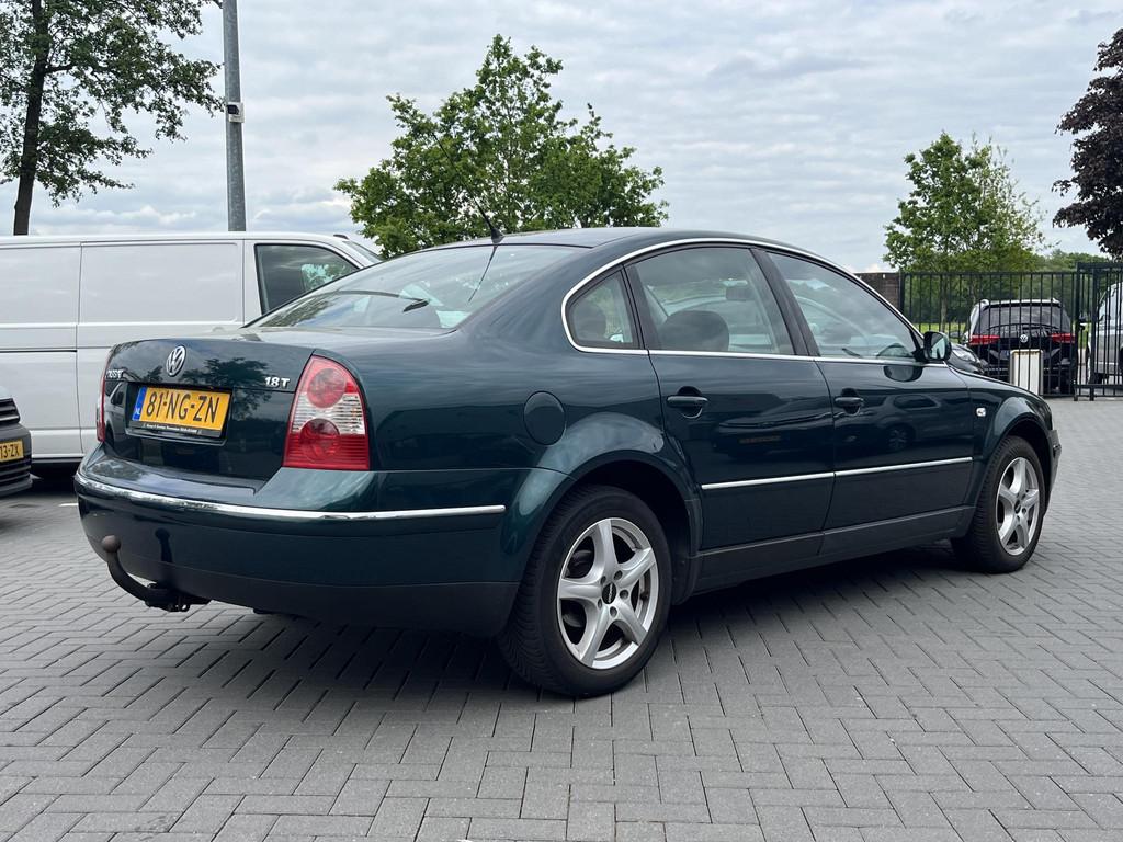 Volkswagen Passat 1.8 Turbo Arctic Zeer goed onderhouden! Al, Voorwielaandrijving, 1334 kg, Gebruikt, Zwart