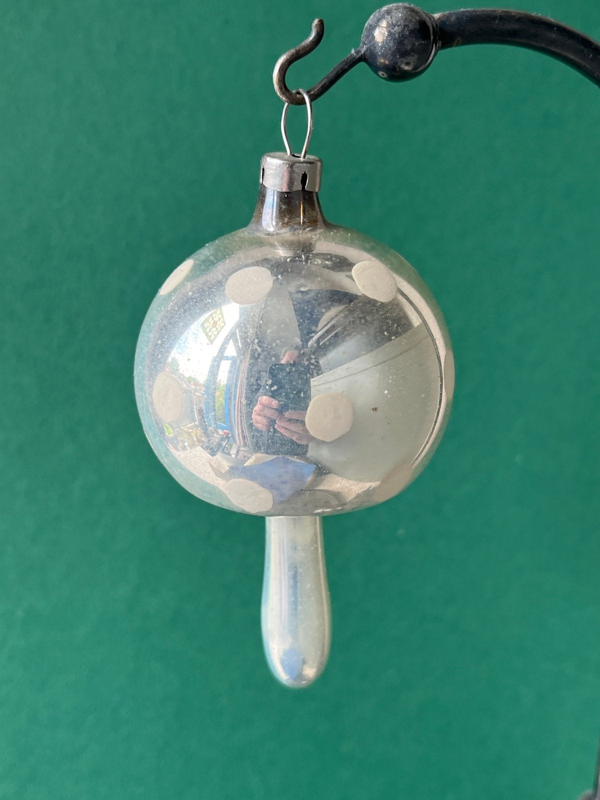 Oude glazen kerstbal (nr 75) zilver witte stippen paddestoel, Gebruikt, ., Ophalen of Verzenden, .