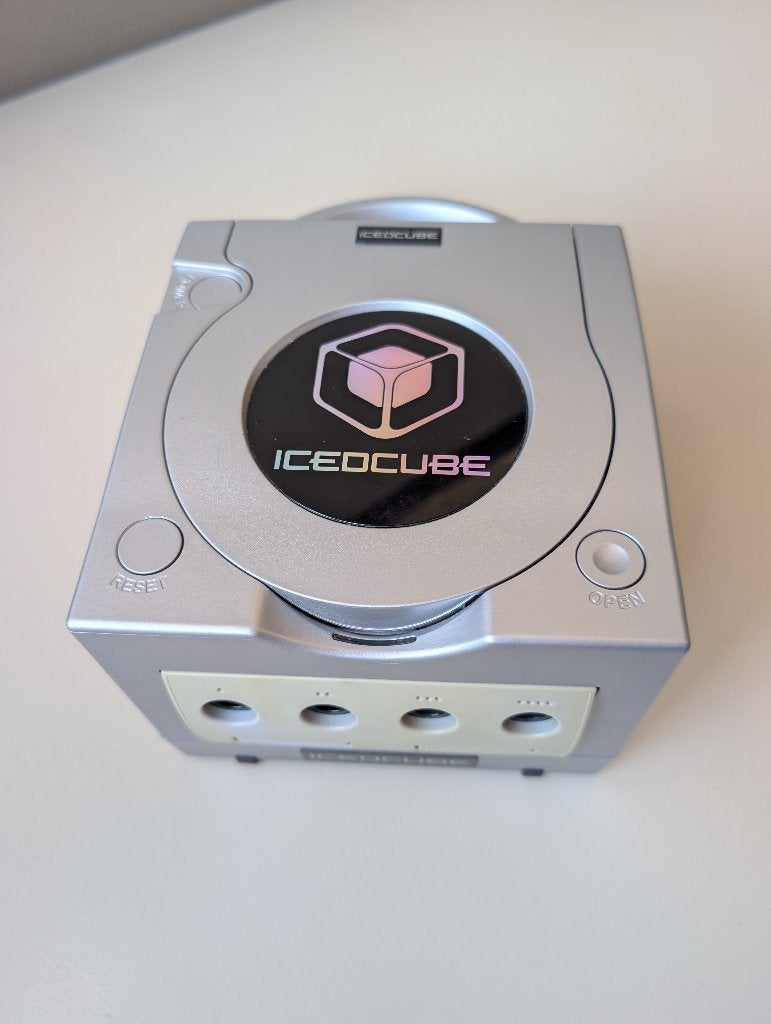GameCube ICEDCUBE + Qoob Pro modchip (DOL-001), Spelcomputers en Games, Ophalen of Verzenden, Gebruikt, Zilver, Zonder controller