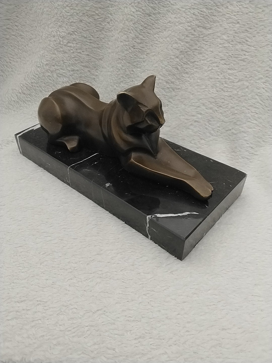 Art Deco Kat op Marmeren Sokkel - De Coux, Minder dan 20 cm, Art deco, Ophalen of Verzenden, Beeld