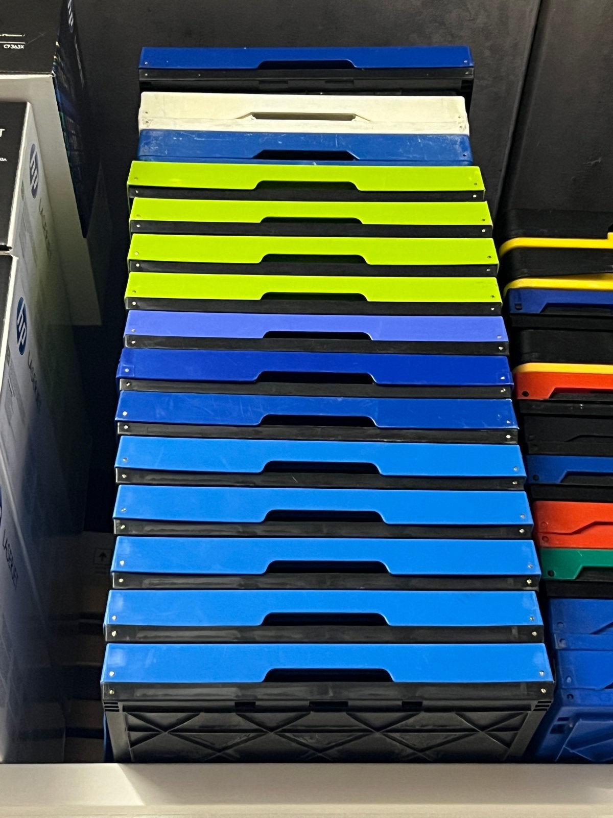 15 stevige klapkratten - diverse kleuren, Gebruikt, 40 tot 60 cm, Opvouwbaar, 50 tot 75 cm