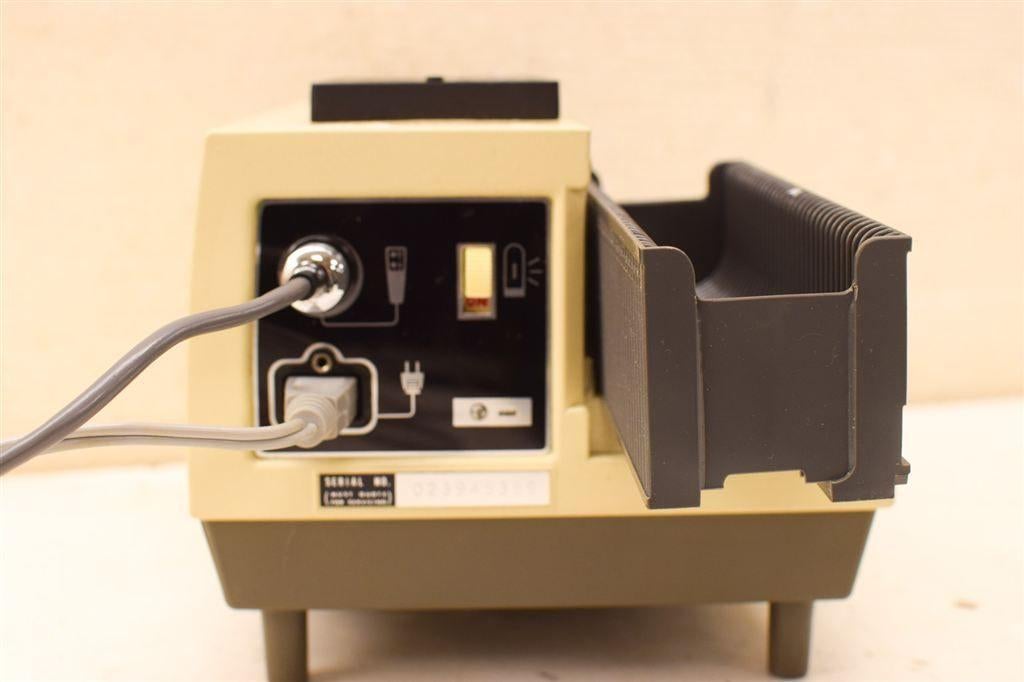 Cabin Toodee Automatic 300W slide projector 50928, Ophalen of Verzenden, Gebruikt