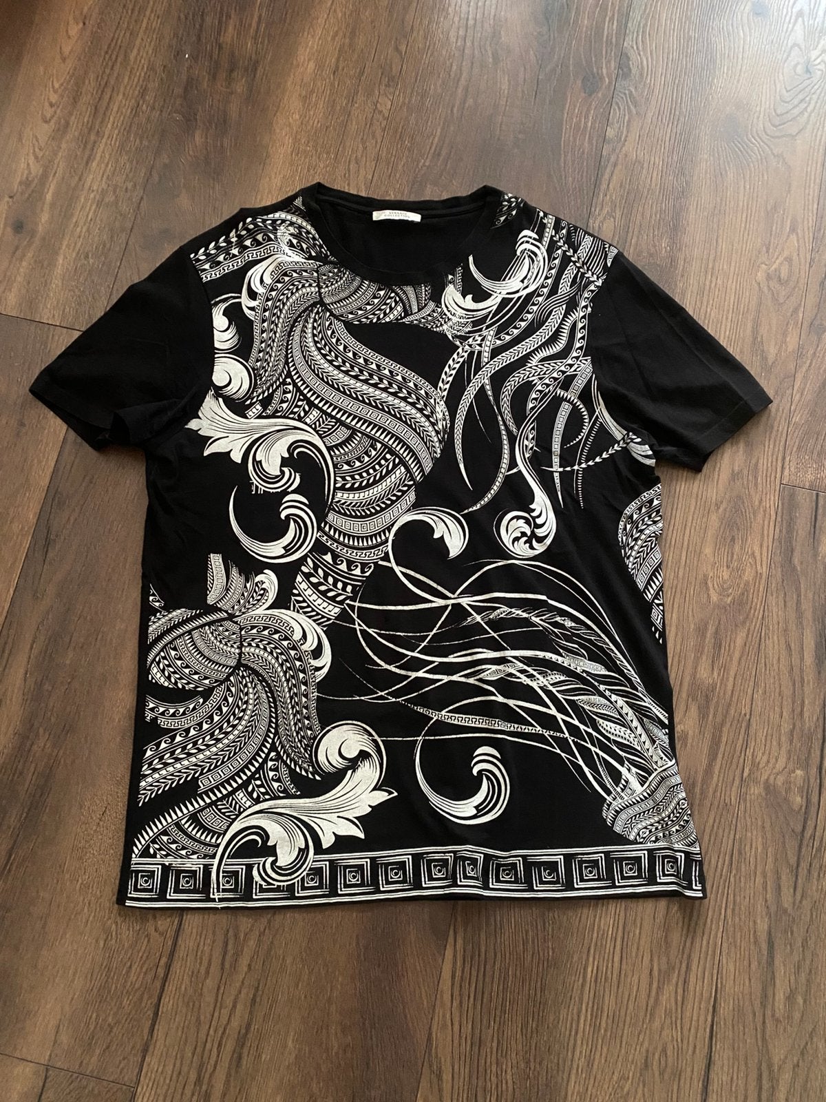 Originele versace tshirt, Ophalen of Verzenden, Zo goed als nieuw, Maat 48/50 (M), Zwart