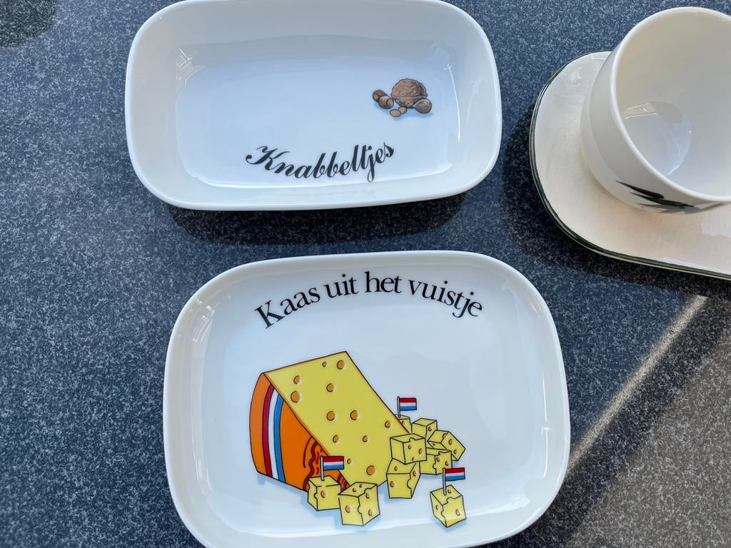 Leuke borrelschaaltjes en kop-en-schotel set, Gebruikt, Keramiek, Ophalen of Verzenden, Schaal of Schalen