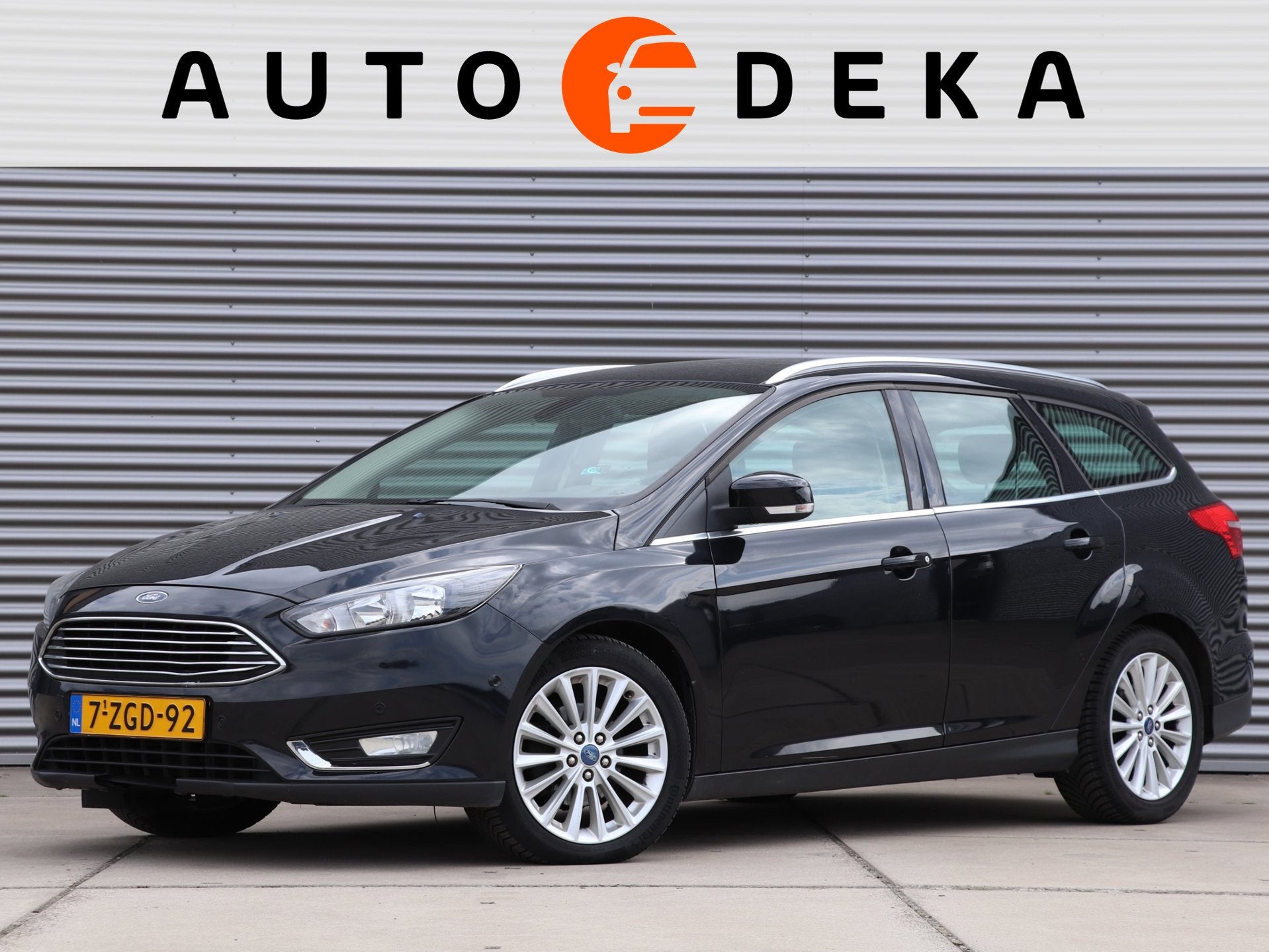 Ford Focus Wagon 1.5 TDCI Titanium Edition *Dealeronderh.*Na, Auto's, Ford, Stof, Gebruikt, 4 cilinders, Zwart