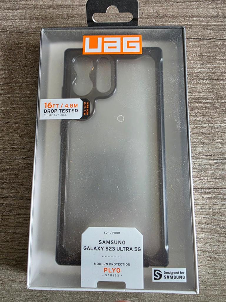 UAG Hoes, Ophalen of Verzenden, Zo goed als nieuw, Hoesje of Tasje