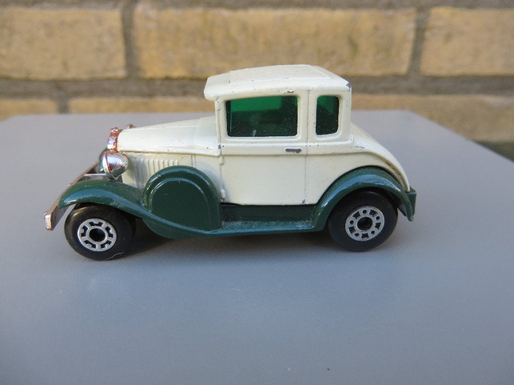 Matchbox Model A Ford Hotrod Groen- Wit met reservewiel, Ophalen of Verzenden, Zo goed als nieuw, Auto