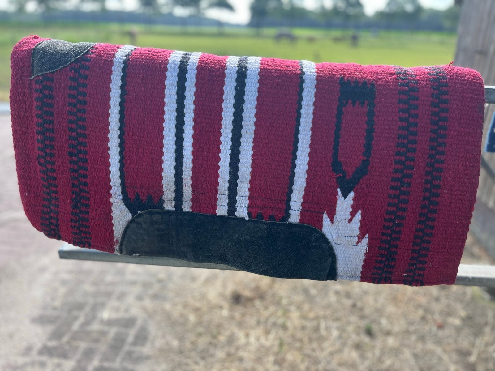 Westernpad rood wit wol, Dieren en Toebehoren, Ophalen of Verzenden
