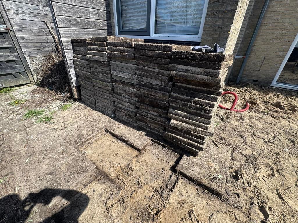 Gratis af te halen: Terrastegels en kleine stenen (40-50m2), Ophalen, Gebruikt, 10 m² of meer, Beton