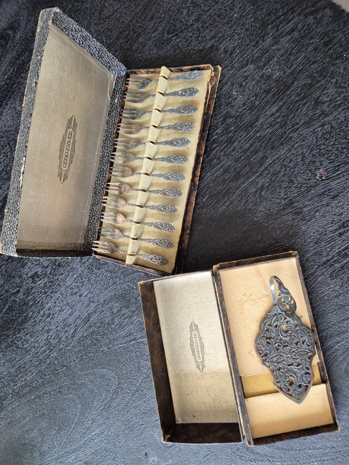 Gero-Zilver taartvorkjes en taartschep in originele doos, Antiek en Kunst, Antiek | Bestek, Ophalen of Verzenden