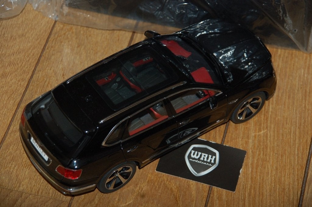 1:18 BENTLEY BENTAYGA onyx black Kyosho fully open WRH, Hobby en Vrije tijd, Modelauto's | 1:18, Verzenden, Zo goed als nieuw