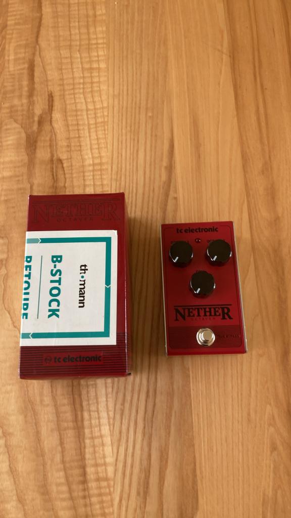 TC Electronic Nether Octaver, Muziek en Instrumenten, Effecten, Zo goed als nieuw, Overige typen, Ophalen of Verzenden