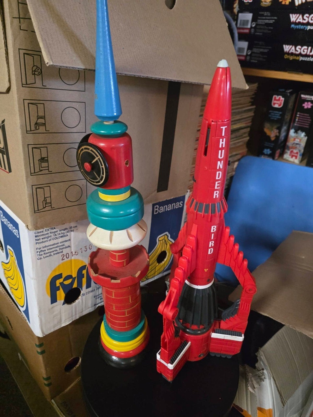Vintage Thunderbirds speelgoed en houten toren, Ophalen of Verzenden
