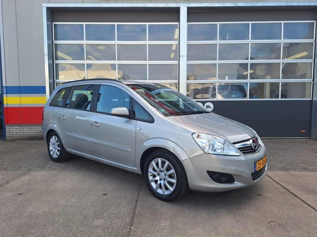 Opel Zafira 1.8 Temptation (bj 2008), Voorwielaandrijving, Gebruikt, 4 cilinders, Zilver of Grijs