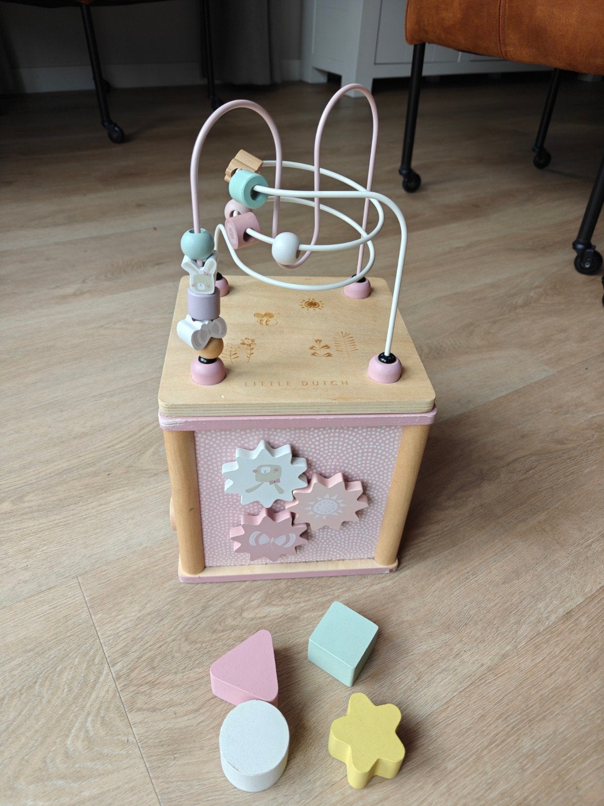 Houten activiteiten kubus/ vormenstoof Little Dutch roze, Ophalen of Verzenden, Gebruikt, Overige typen
