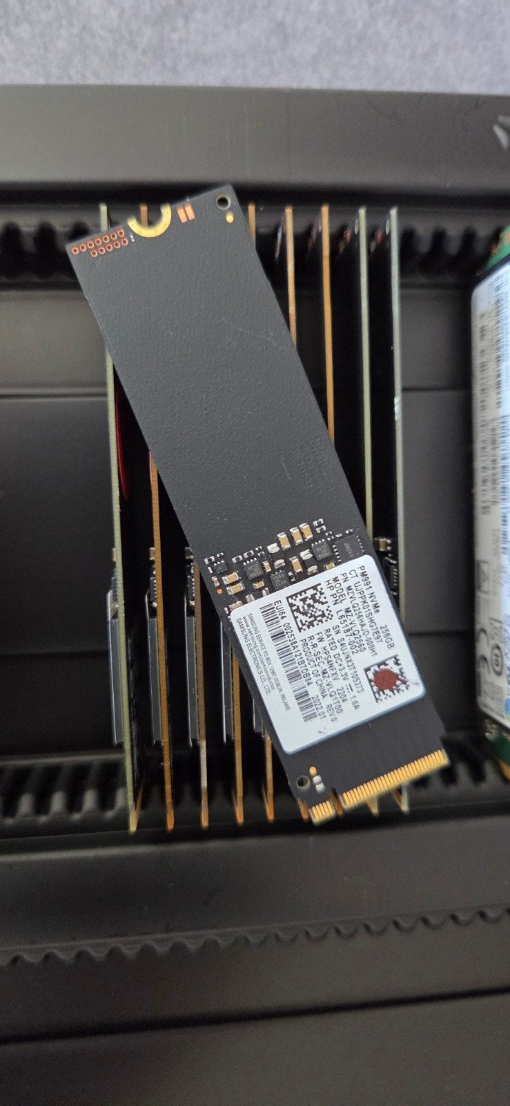 Samsung PM991 NVMe M.2 SSD 256GB, Computers en Software, Harde schijven, Intern, Gebruikt, 256GB, Server