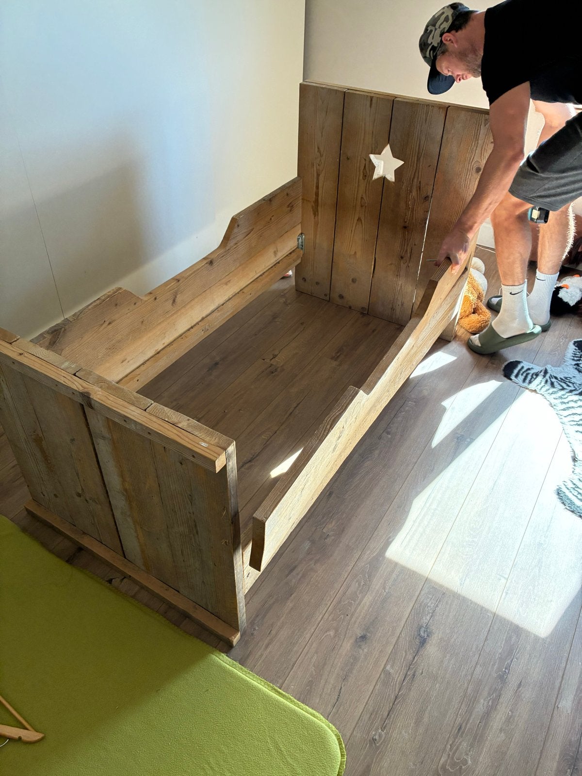 Steigerhouten kinderbed met steruitsparing, Gebruikt, Bruin, Steigerhout, Eenpersoons