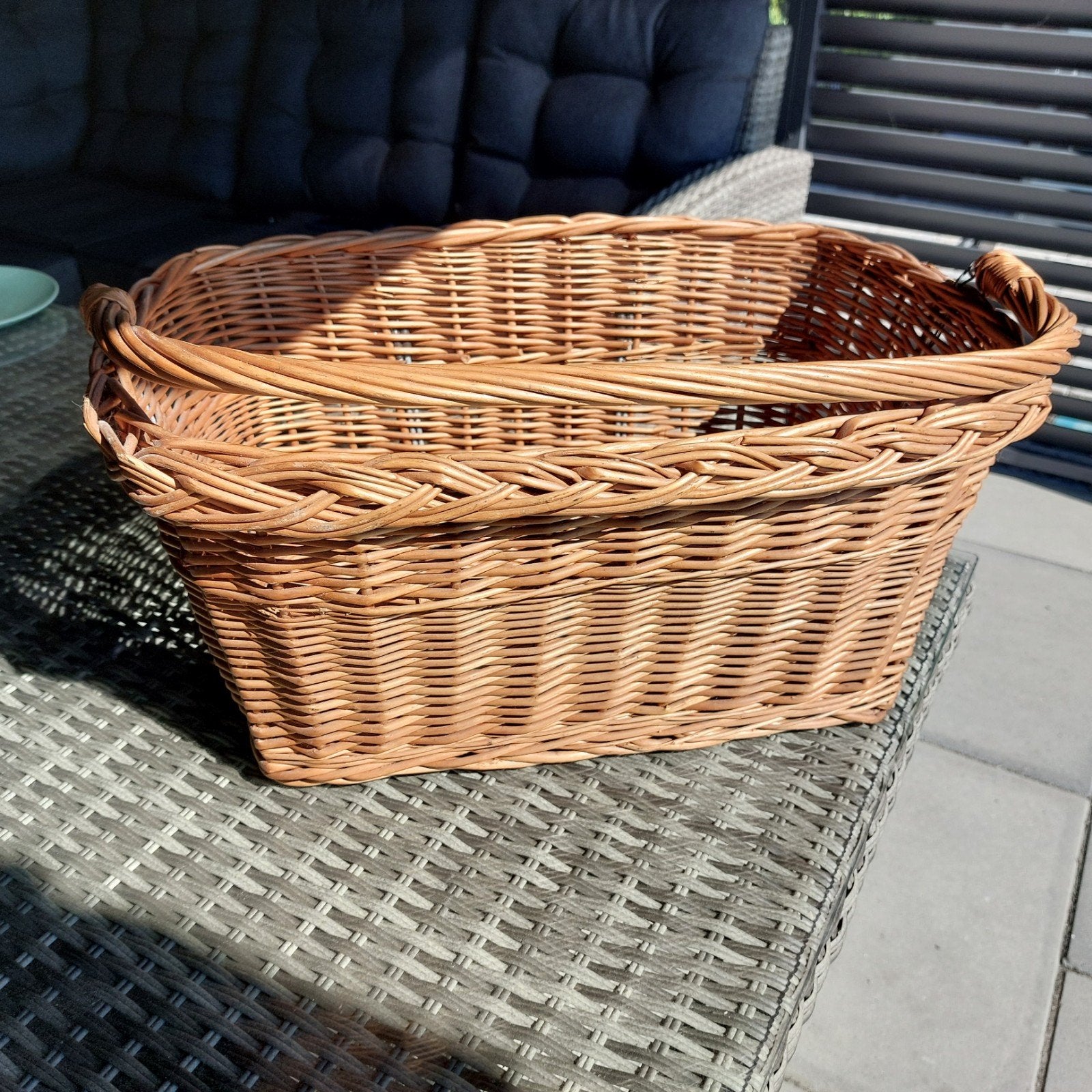 Rieten fietsmand, Ophalen