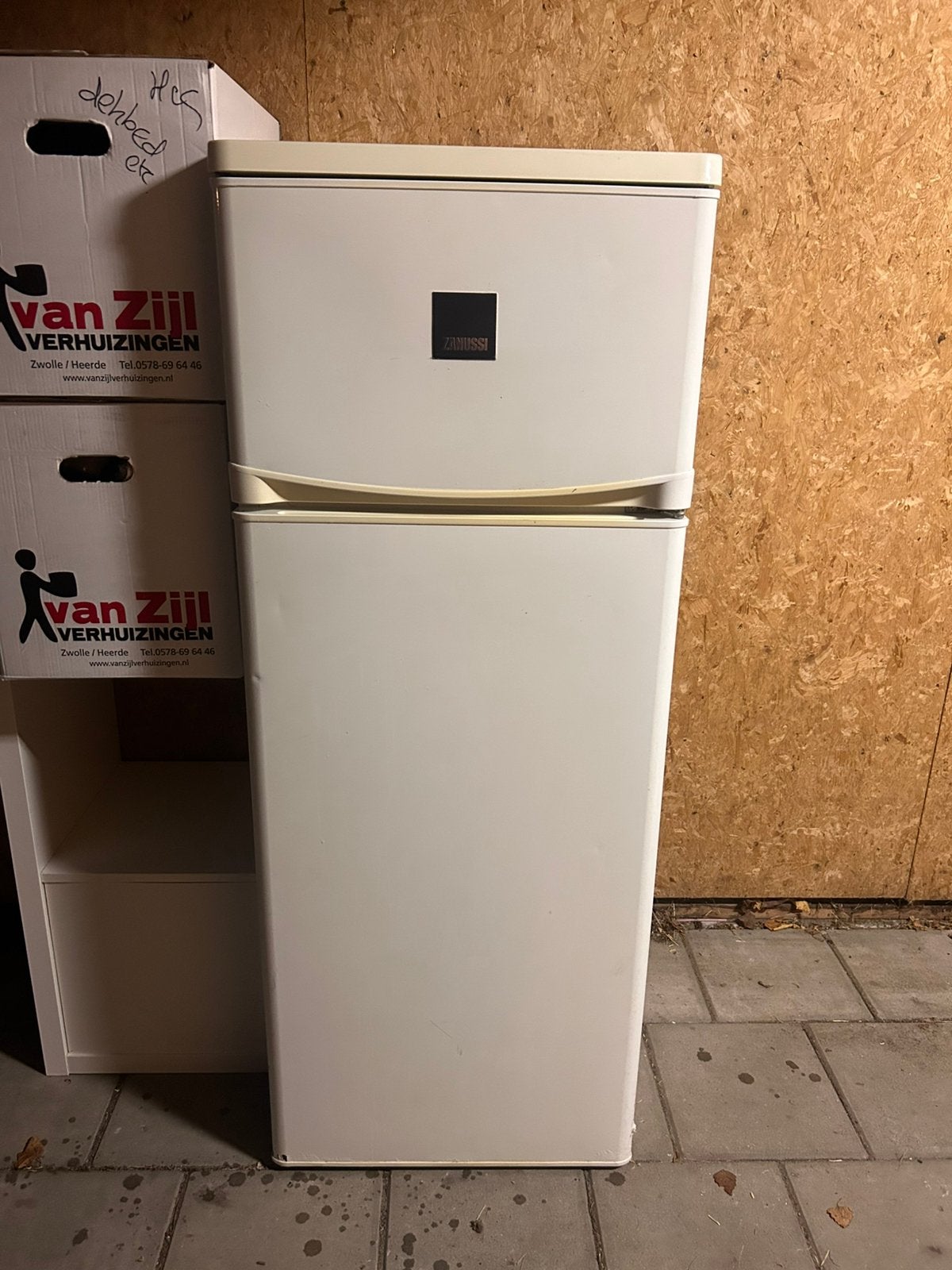Zanussi koelkast met apart vriesvak bovenin, 100 tot 150 liter, Ophalen, Gebruikt, Met vriesvak
