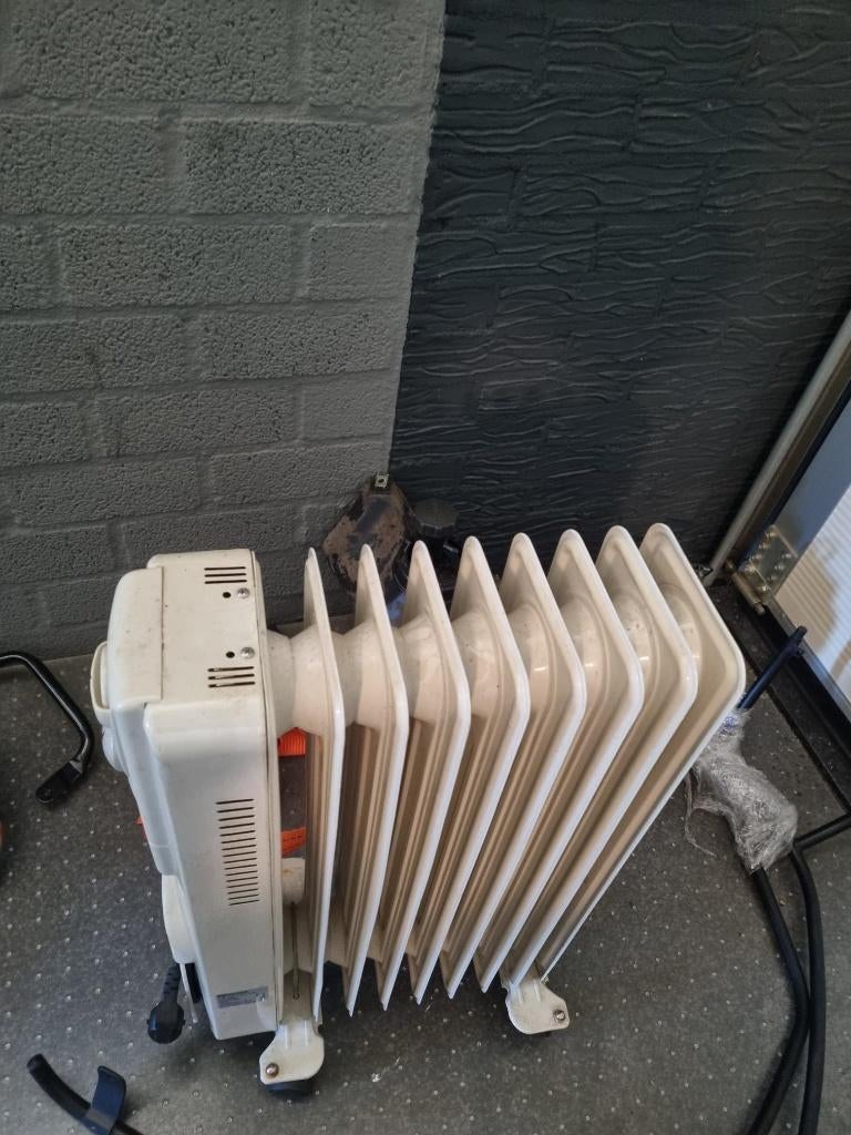 elektrische olieradiator met thermostaat, Ophalen, 30 tot 80 cm, Radiator, Minder dan 60 cm