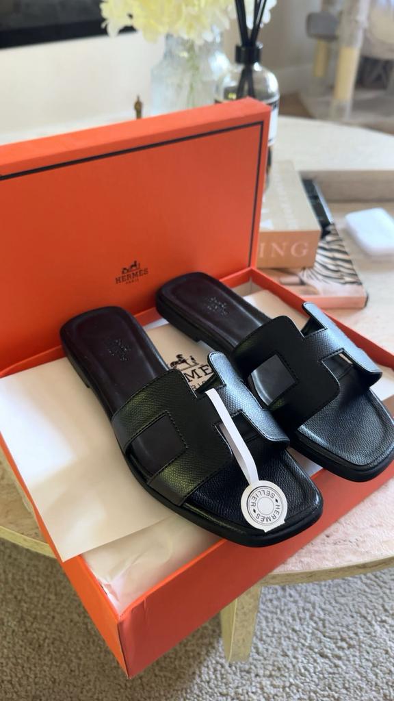 Hermes slippers, Slippers, Zwart, Nieuw, Ophalen of Verzenden