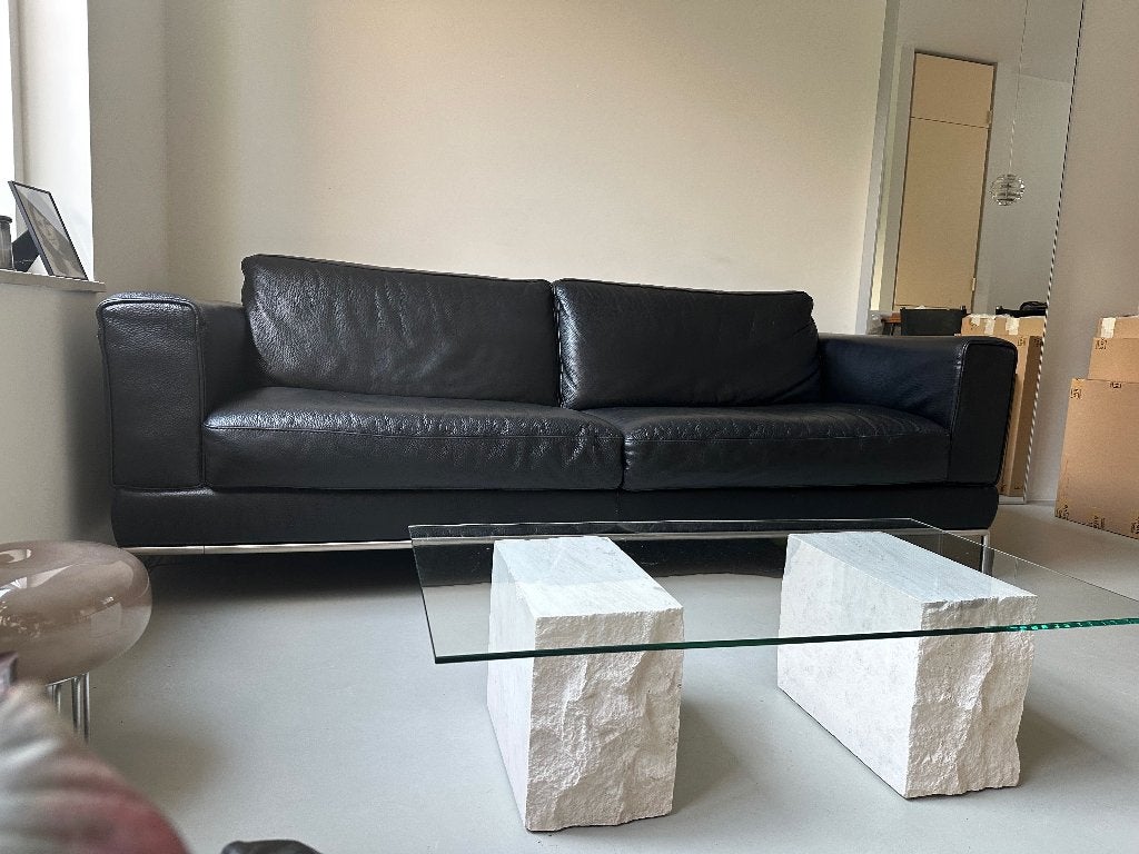 Zwarte leren bank, Huis en Inrichting, Banken | Bankstellen, Ophalen, Gebruikt, Bauhaus, Tweepersoons
