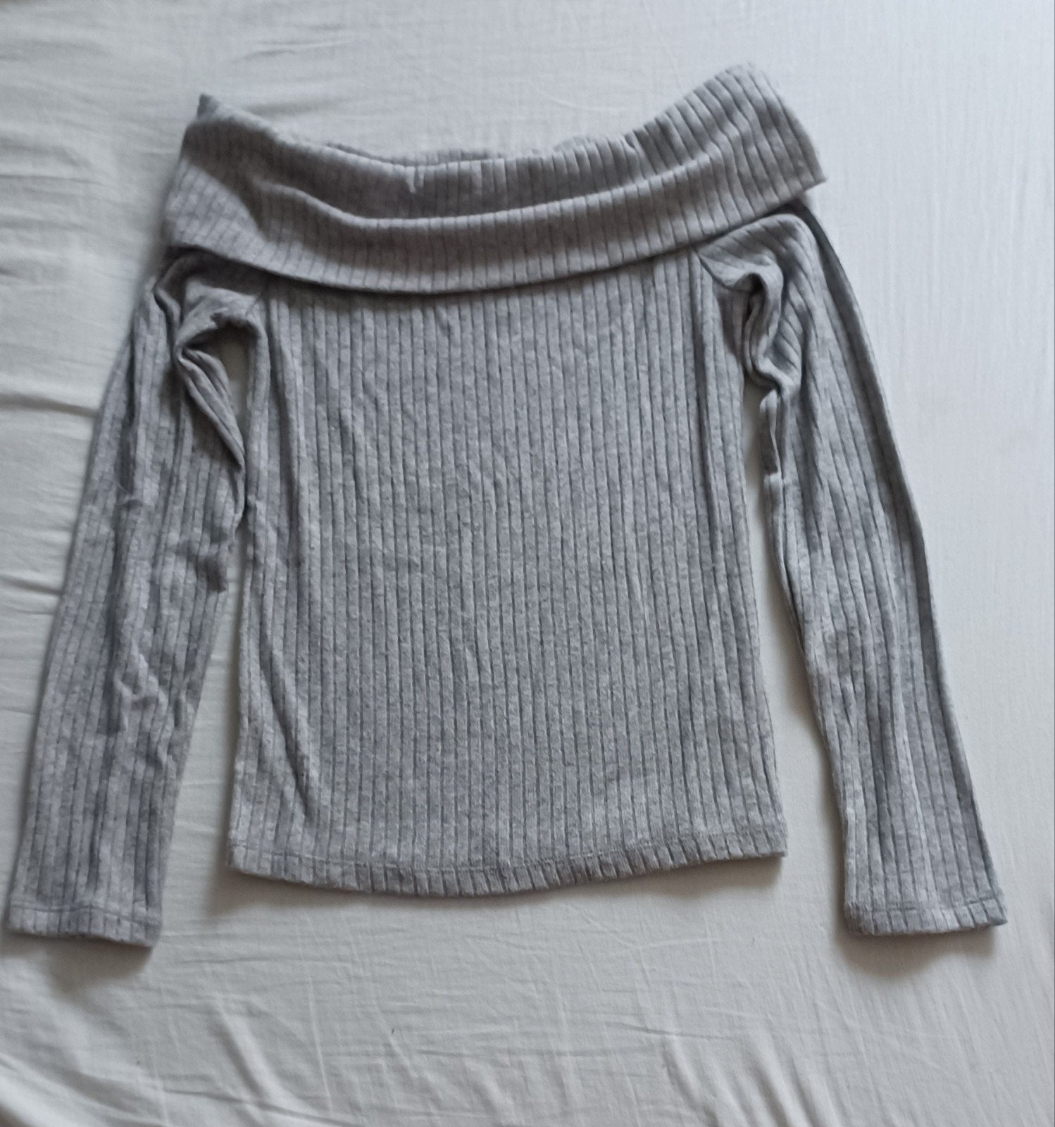Stradivarius Ribgebreide off-the-shouldertop M, Maat 38/40 (M), Ophalen of Verzenden, Zo goed als nieuw, Korte mouw