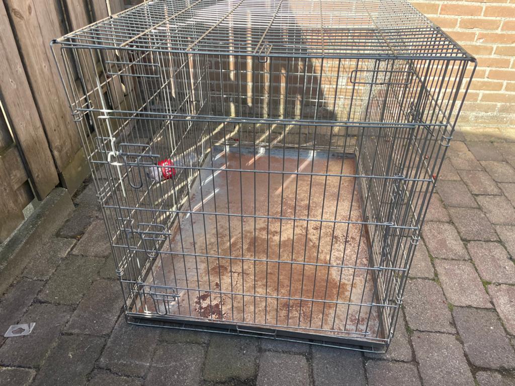 Hondenbench / Grote Bench – €35, Dieren en Toebehoren, Hondenhokken, Ophalen of Verzenden, Zo goed als nieuw, 75 tot 110 cm, 65 tot 100 cm