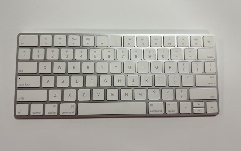 Apple Magic Keyboard (QWERTY) - Draadloos Toetsenbord, Ophalen of Verzenden, Zo goed als nieuw, Draadloos, Qwerty
