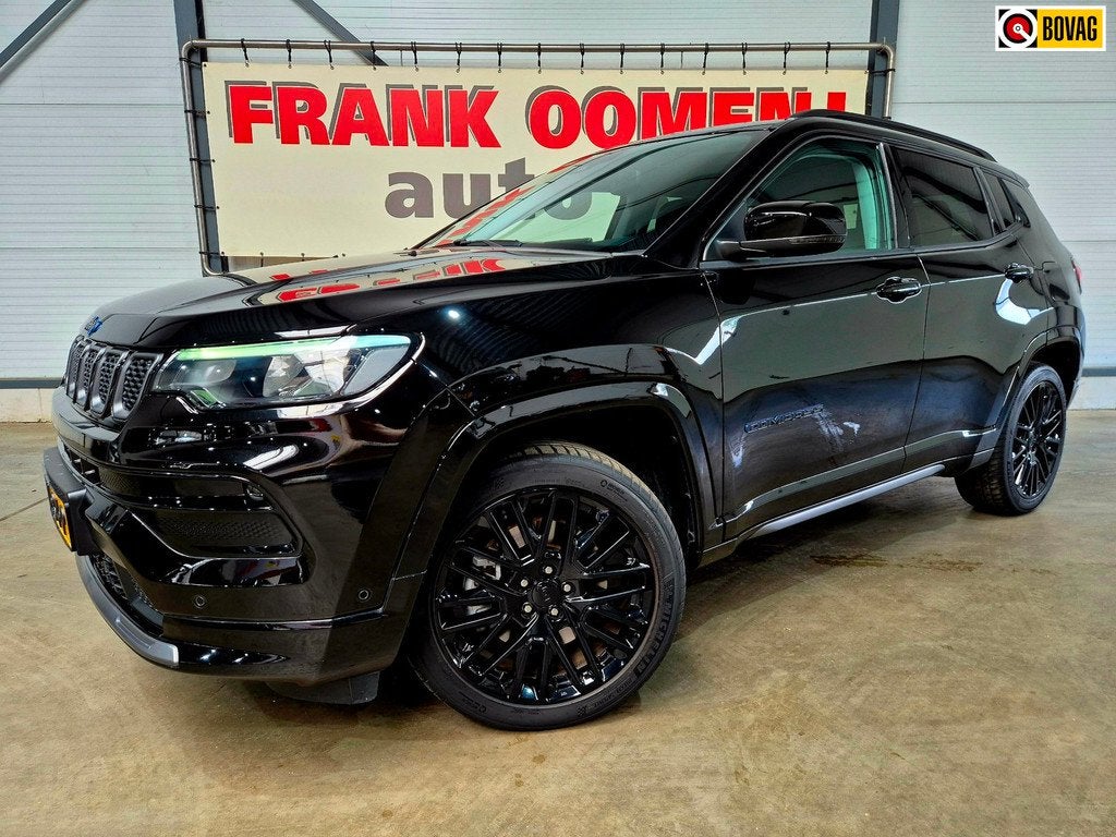 Jeep COMPASS 4xe 240 Plug-in Hybrid Electric S + 17.257KM!|O, Auto's, Jeep, Automaat, 4 cilinders, Zwart, Bedrijf
