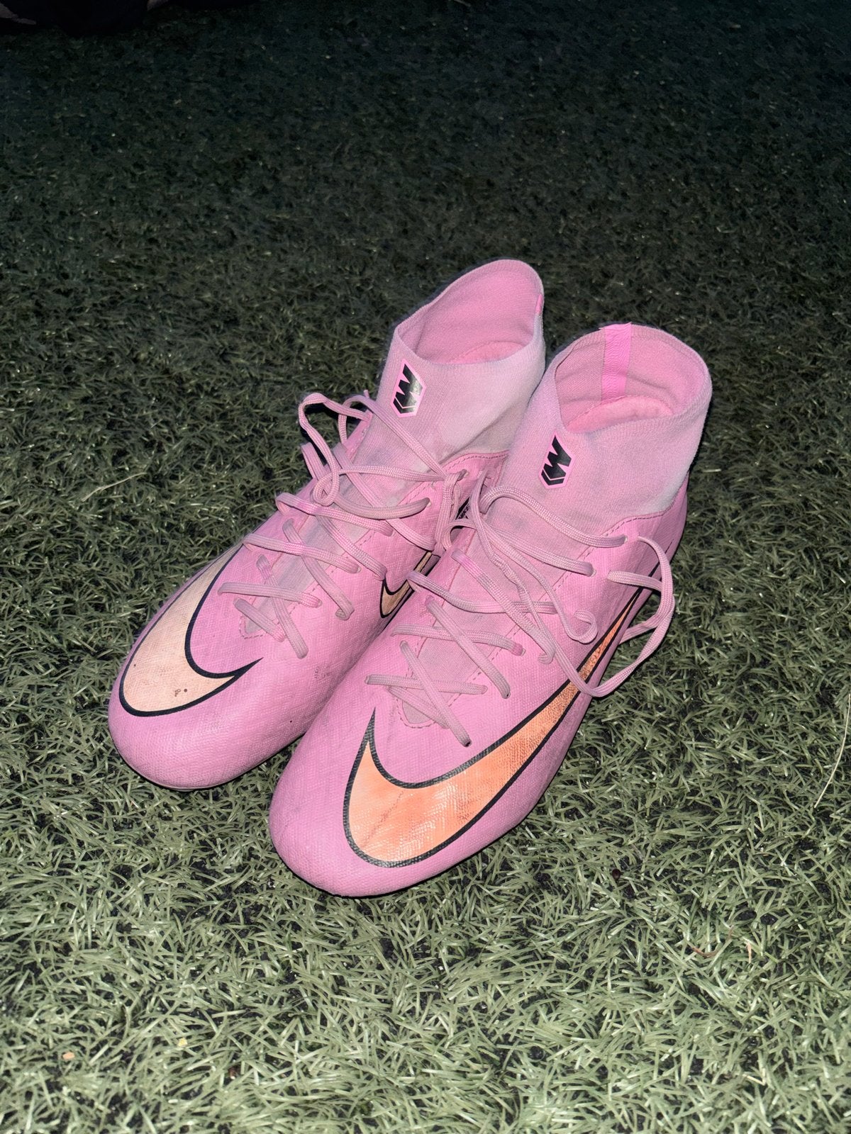 Roze Nike Mercurial Voetbalschoenen - Maat 44, Gebruikt, Maat XS of kleiner, Schoenen, Ophalen of Verzenden