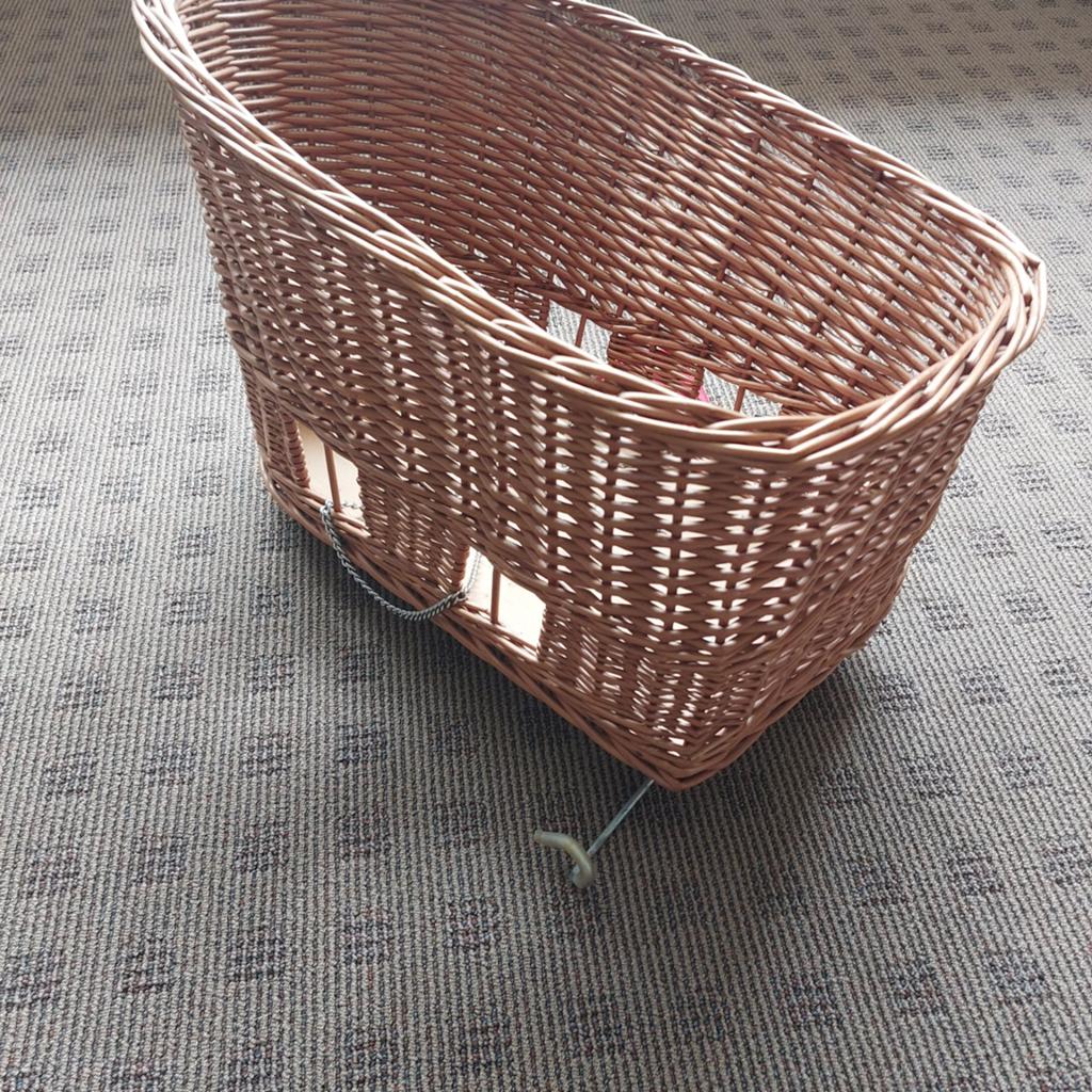 Te koop fietsmand voor hond., Dieren en Toebehoren, Ophalen, Zo goed als nieuw, Riet