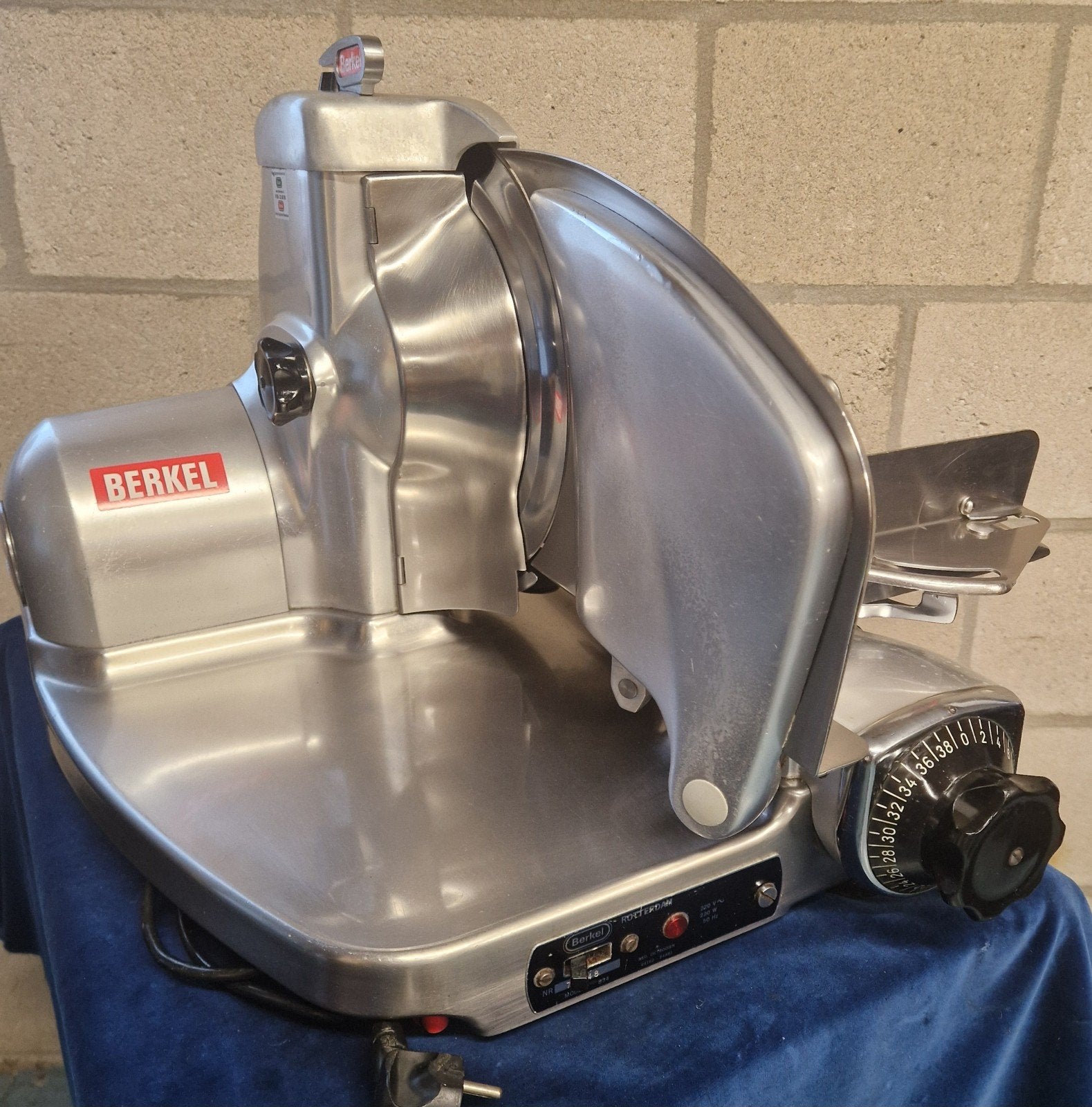 Berkel Snijmachine 834, Ophalen of Verzenden