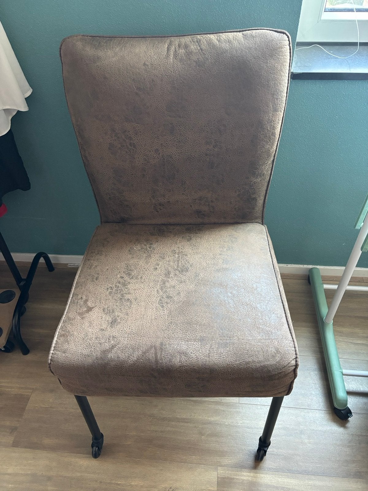 Eetkamerstoelen op wielen, Huis en Inrichting, Stoelen, Ophalen, Twee, Bruin, Zo goed als nieuw