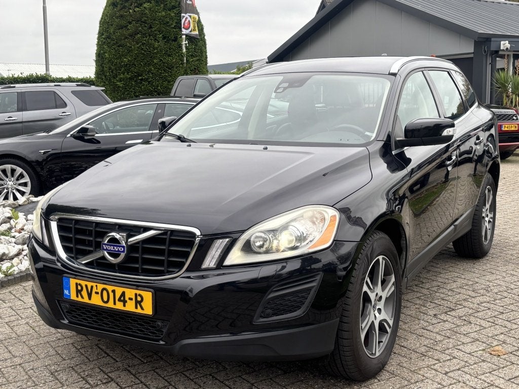 Volvo XC60 2.0 D3 5-Cilinder 2011 Automaat Trekhaak, Auto's, Automaat, Euro 5, 15 km/l, Gebruikt