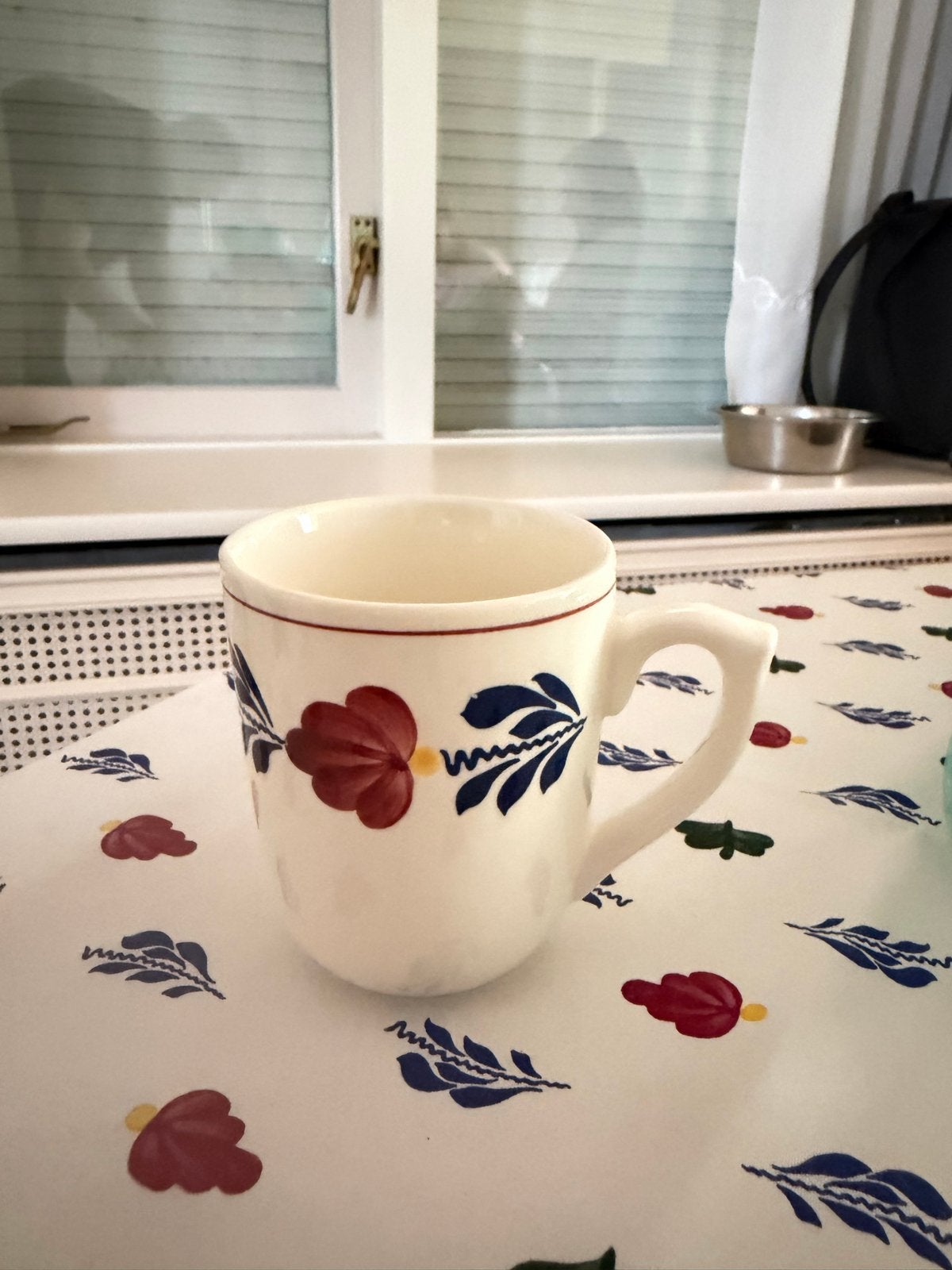 Mok in Boerenbont stijl, Keramiek, Landelijk/Boerenbont, Zo goed als nieuw, Mok
