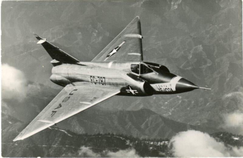 Convair F-102 gestationeerd op Soesterberg, Verzamelen, Ophalen of Verzenden, Luchtmacht, Nederland, Foto of Poster