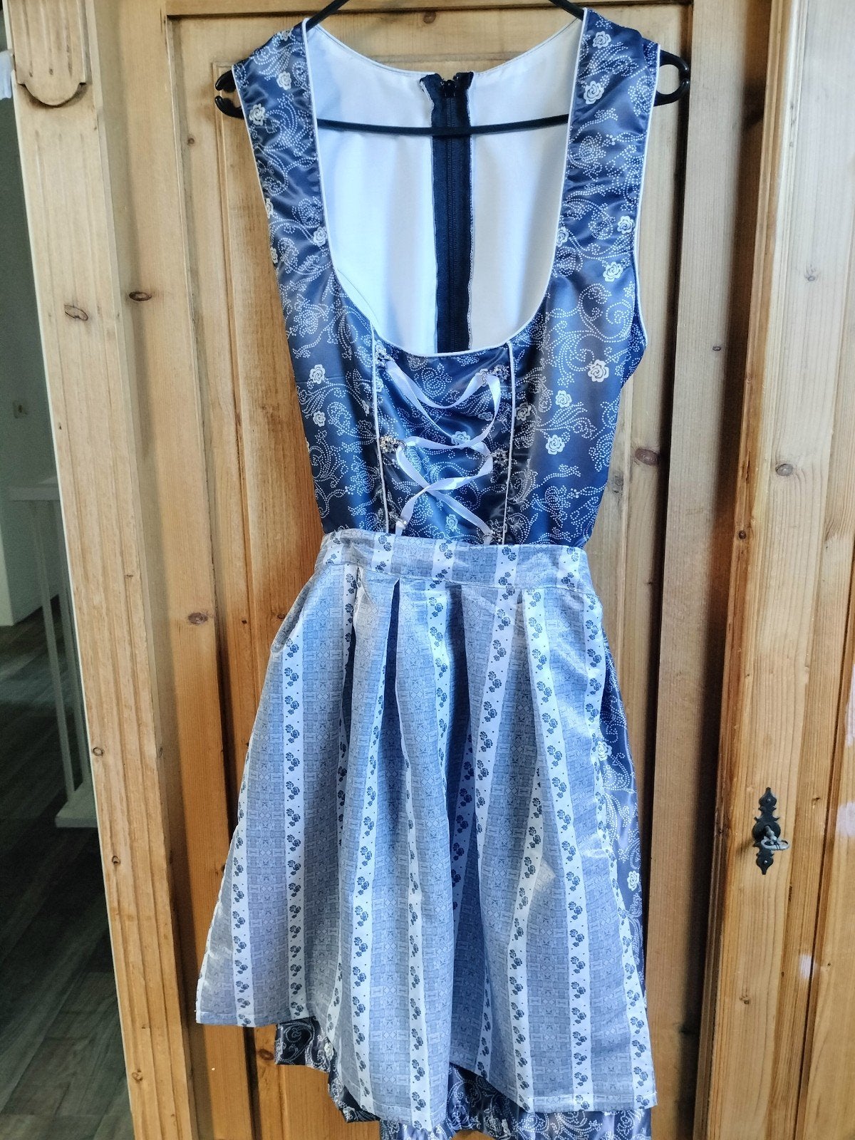 Dirndl jurk met schort - Maat XL, Blauw, Ophalen of Verzenden, Knielengte, Onbekend