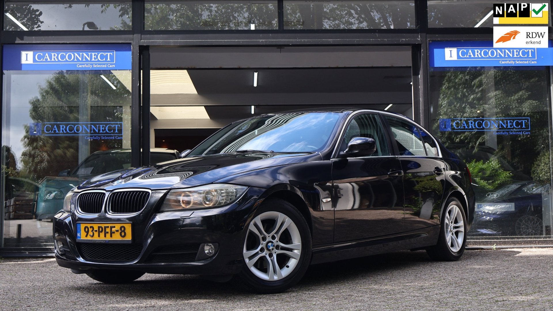 BMW 3-serie 320i Business Line|Navi|Cruise|PDC|LMV|Xenon|LCI, Auto's, BMW, Zwart, 4 cilinders, Zwart, Origineel Nederlands