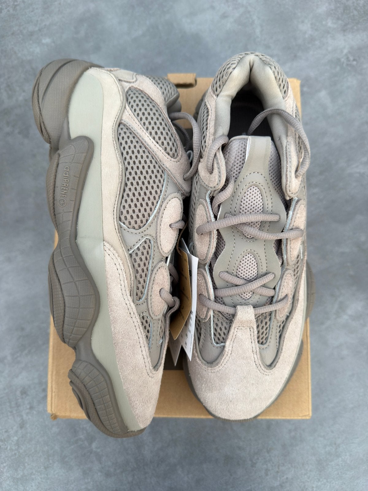 Adidas Yeezy 500 Ash Grey - Maat 42 2/3, --, Overige kleuren, Nieuw, Ophalen of Verzenden